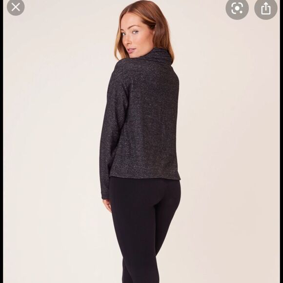 BB DAKOTA
OVER AND OVER COWL NECK TOP NWT - Picture 3 of 3